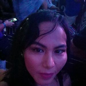 Meet your Posher, Emilia